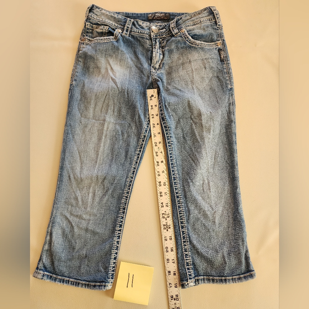 Silver Suki Surplus Capri Stretch Denim Silver Suki Surplus Capri Stretch Denim